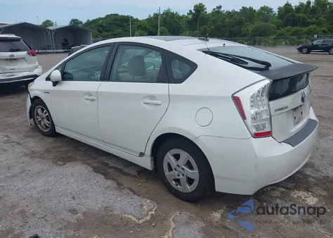2011 Toyota Prius Three z USA, uszkodzony, nr VIN JTDKN3DU5B5249781
